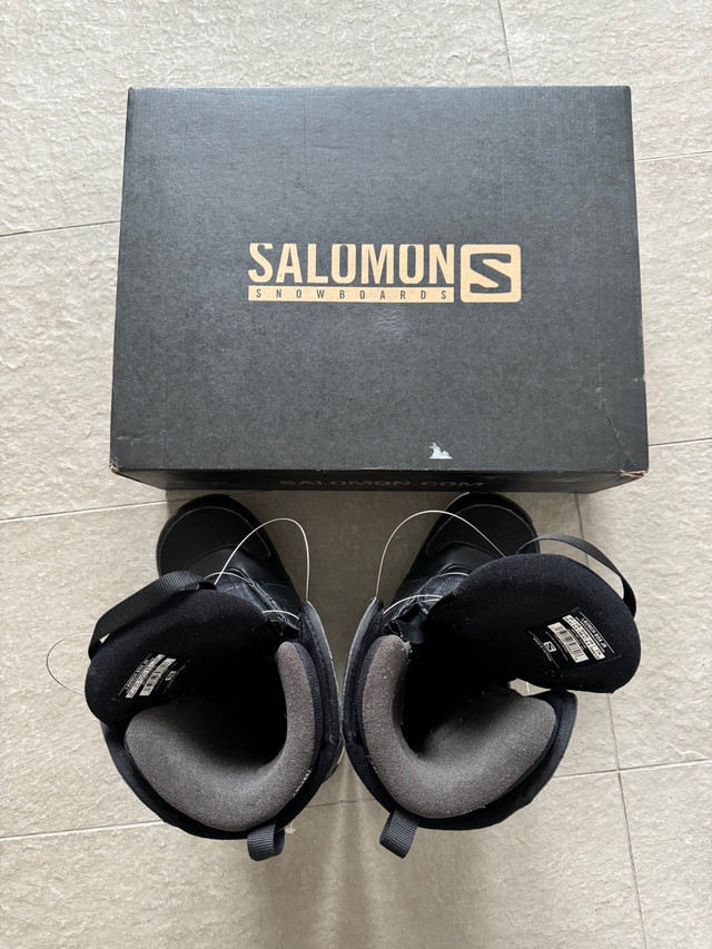 Solomon junior 24.5 snowboard boots in Snowboard in Markham / York Region