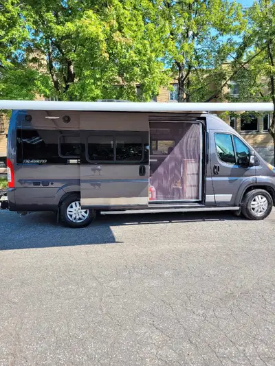 RAM PROMASTER, 21 PIEDS, 2018, 65000KM, EXCELLENTE CONDITION, TOUT ÉQUIPÉ, PNEUS NEUFS MICHELIN, BAT...