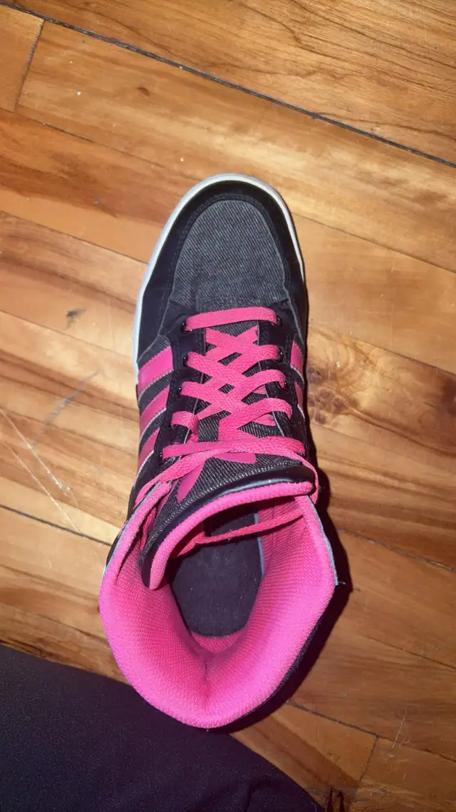 Soulier adidas femme 7 in Women's - Shoes in Laval / North Shore - Image 4