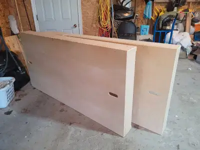 Custom built king size box spring. Excellent condition. Pick up outside of Foresters Falls.