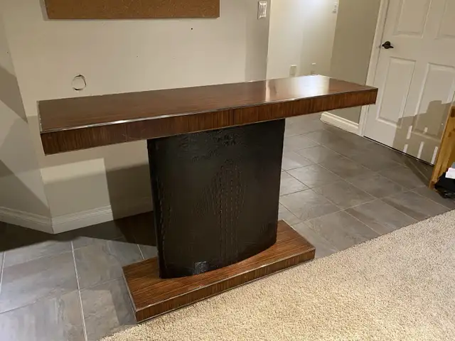 Vanucci Sofa Table (Occasional Table)562904861141913604