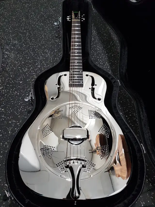 Sherwood Park Guitar Repairs in Guitars in Strathcona County - Image 5