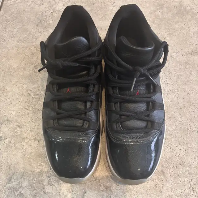 Nike Air Jordan Retro 11 Low Mens Size 13  Shoes Barely Used in Men's Shoes in City of Montréal - Image 4