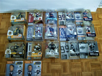 17 FIGURINES (10 WAYNE GRETZKY) MCFARLANE ,4 VARIANTS SCELLÉES .