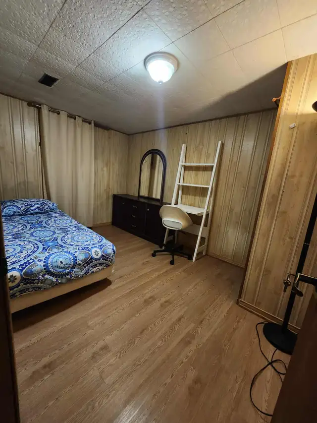 A Furnished room for rent in Scarborough