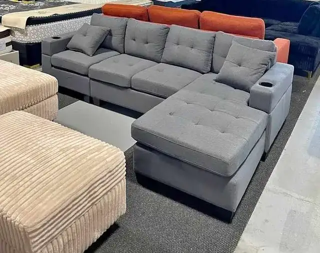 Grey Fabric L-Shape Sectional Sofa with Tufted Cushions in Couches & Futons in City of Toronto - Image 2
