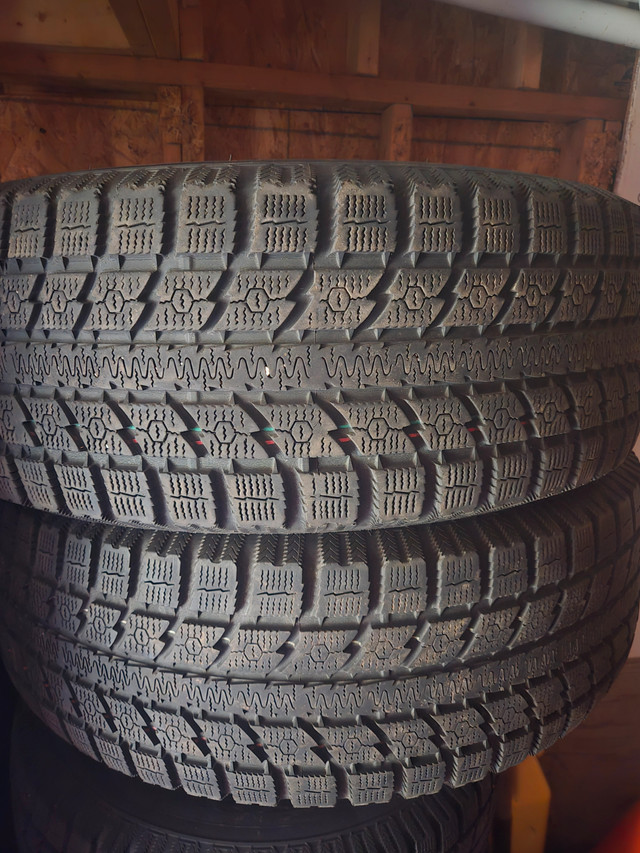 TOYO WINTER TIRES. 275 60 R20. USED BUT IN GREAT CONDITION. $400 in Tires & Rims in Oshawa / Durham Region - Image 4