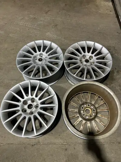 Selling a set of 18 inch alloy rims 5x115 Pristine condition and has sensors. Message me if interest...