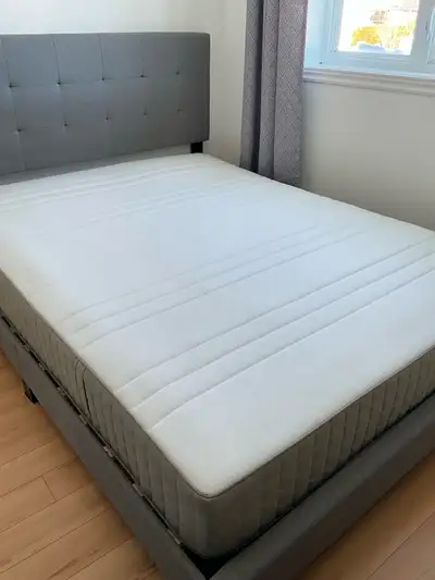 Base de lit et matelas pour lit Queen, View more