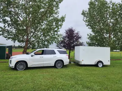 Royal Cargo Southland trailer Has minor hail damage on 1 side 5x10ft size Has a ramp door 3900 obo I...