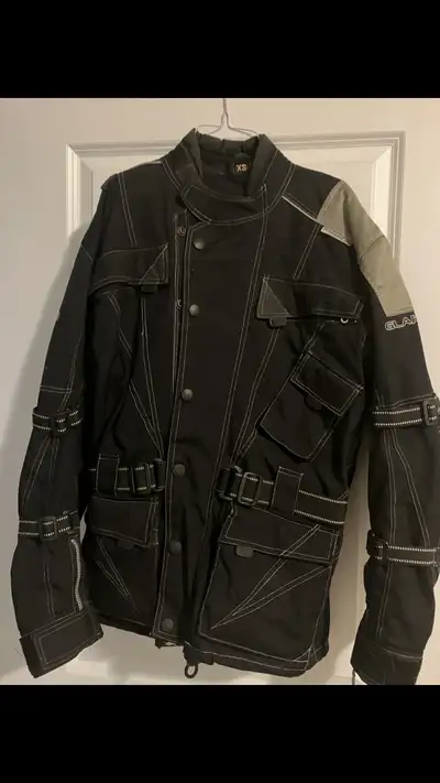 Extra small men’s glaring motorcycle jacket. Full armor. $20 OBO