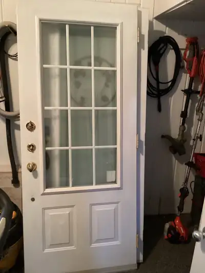 Très belle porte d’acier 33.75 x 79 po. Carrelage intégré, View more