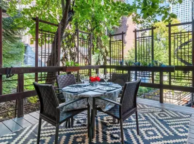 DOWNTOWN - GORGEOUS, LARGE, FULLY FURNISHED