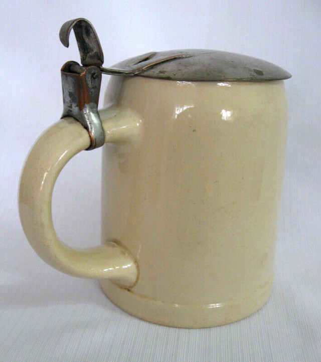 CHOPPE a BIERE D HOTEL METLACH HOTEL WARE BEER STEIN C.1911 dans Art et objets de collection  à Ouest de l’Île - Image 3