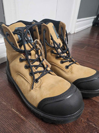 Kodiak Size US9 Steel Toe Boots
