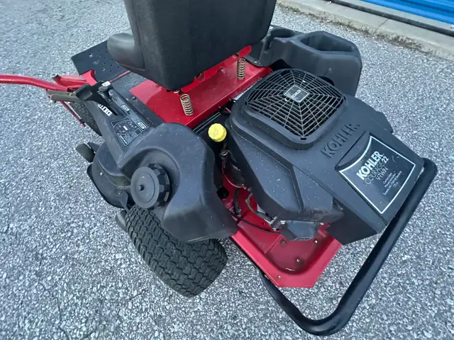 50” zero turn lawn mower in Lawnmowers & Leaf Blowers in Markham / York Region - Image 5