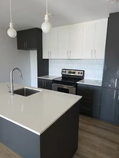 Caractéristiques: - Près de l'autoroute Félix-Leclerc (De La Capitale) et du boulevard Henri-Bourass...