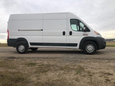 2017 Ram 3500 Promaster 159" WB high roof low KMS