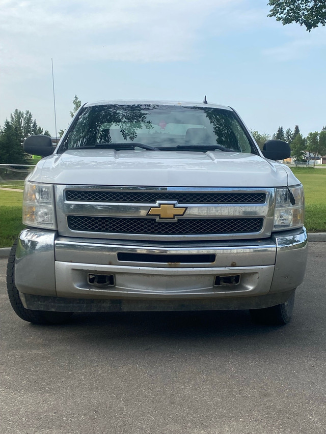 2012 chev Silverado in Cars & Trucks in Edmonton