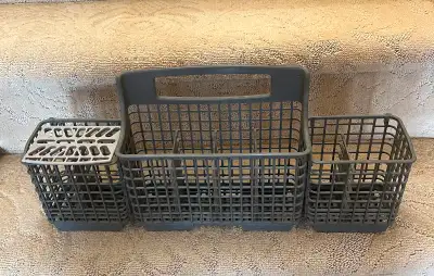 Excellent condition. Came from Maytag Dishwasher