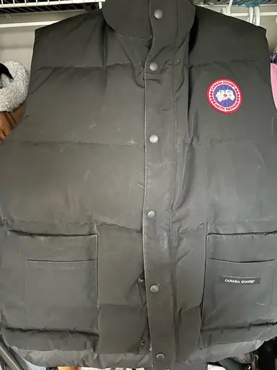 Canada goose men vest Large, View more