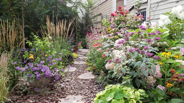 Weeding Time - Gilded Garden Girl628632280207381225