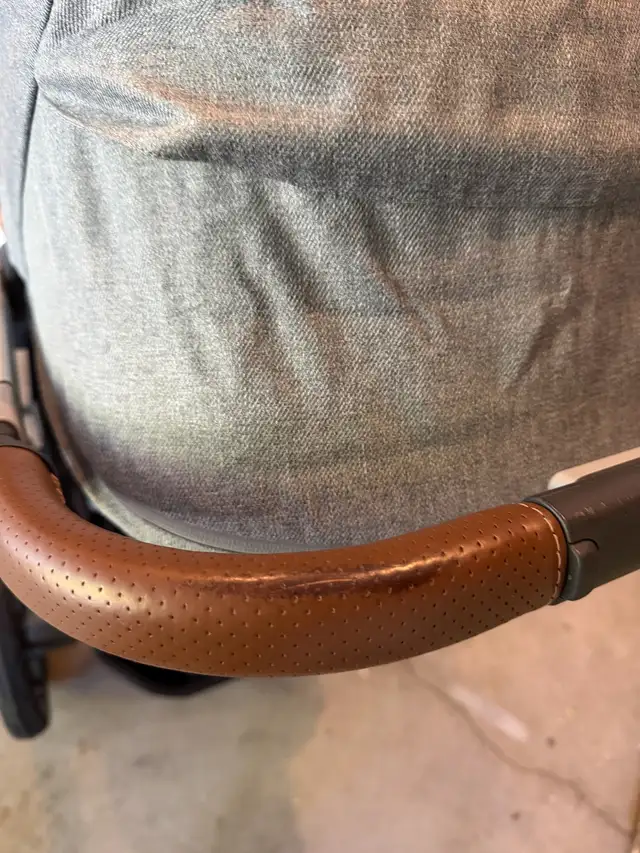 UPPAbaby Vista V2 Stroller in Strollers, Carriers & Car Seats in Hamilton - Image 4