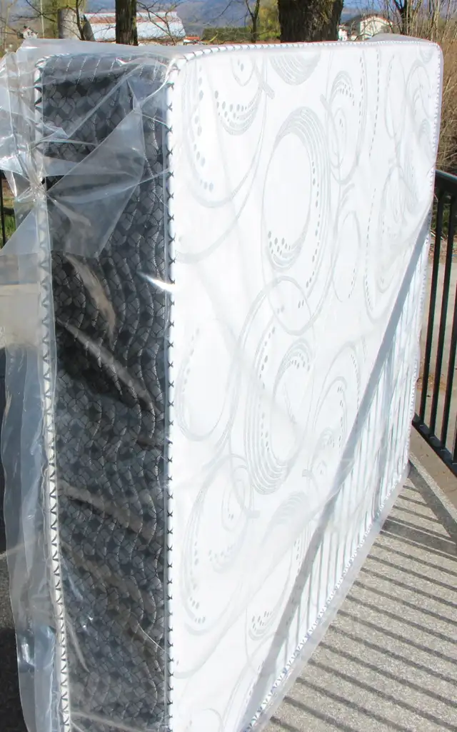 Mattresses and Box Springs of all sizes for sale. in Beds & Mattresses in Burnaby/New Westminster - Image 2