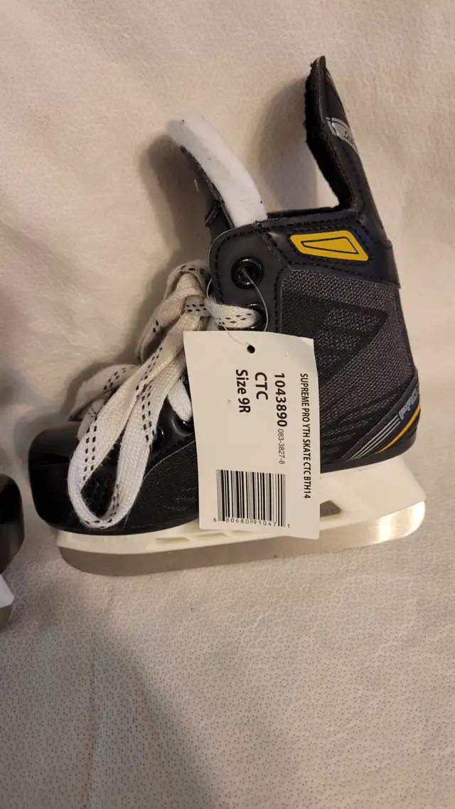 Youth Hockey Skates in Hockey in City of Toronto - Image 9