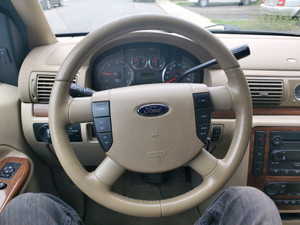 2005 Ford Freestar Limited