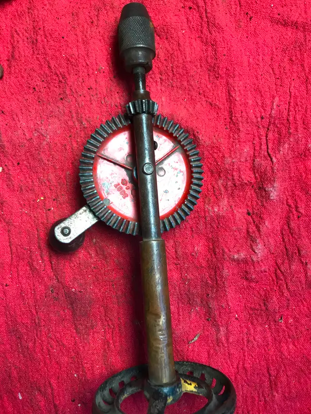 Antique drills63234629199873123