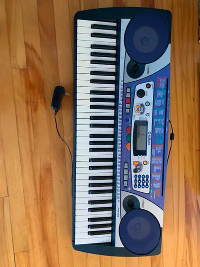32 keys Yamaha keyboard, View more