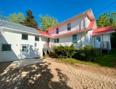 For Rent in Greenwich: Charming & Efficient 2-Bedroom Home!
