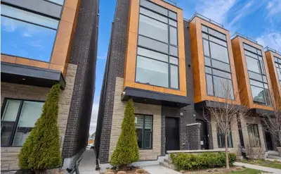 House for rent 200 Malta Ave Brampton, three bedroom, 2 living rooms, 2 full washrooms and 1 pounder...