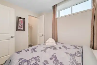 1 Bedroom Walkout Basement in Glacier Ridge NW