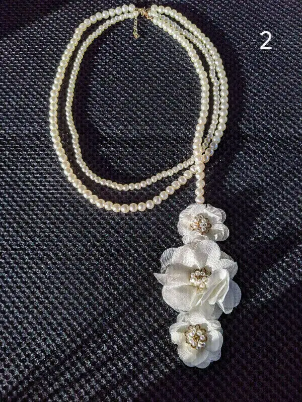 Faux-Pearl Necklaces Party Accessory/Jewelry in Jewellery & Watches in Laval / North Shore - Image 3