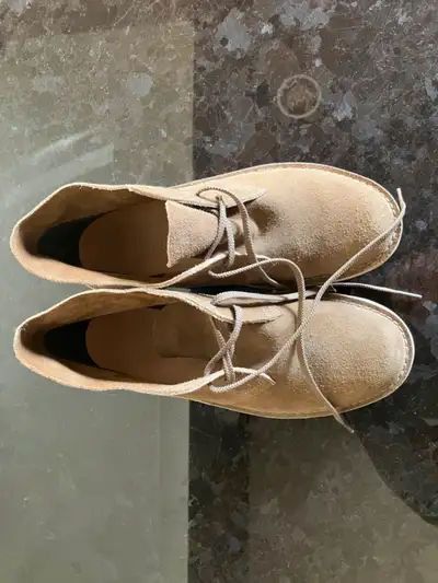 Clarks Size 10.5 Brand New Desert Boots Comfort never worn sharp dressy or casual yes available
