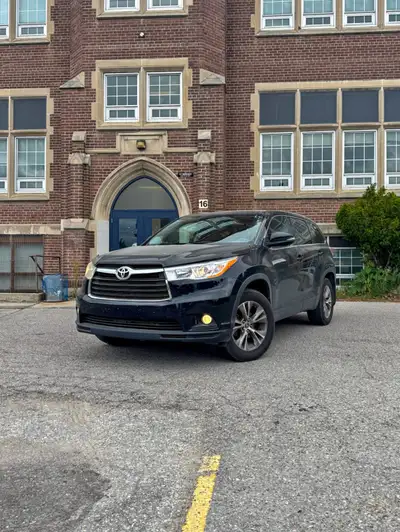 Backup Camera V Bluetooth Hands-Free System V Multi-Information Display V Integrated Roof Rails Thir...