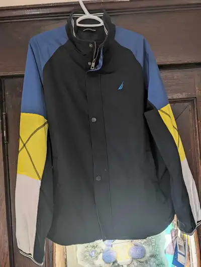 Brand new still with the tages on it. Regular $168. Selling it for $80. Size XL