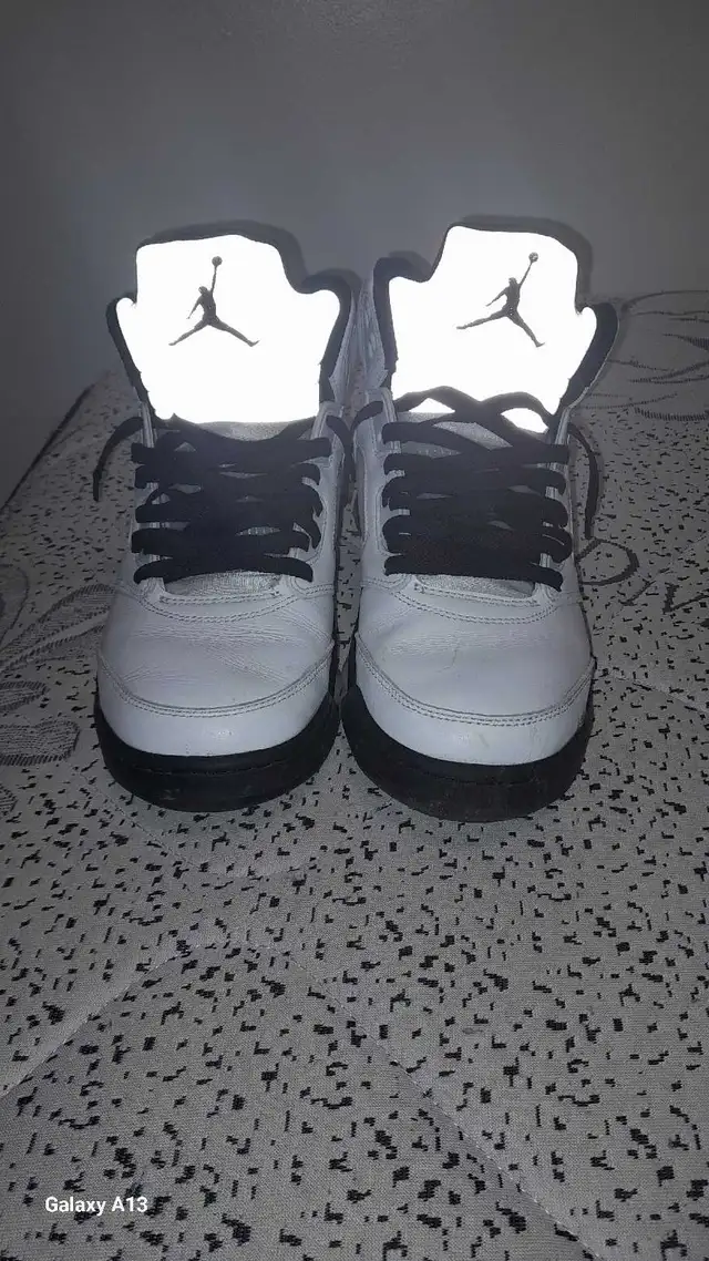 air Jordan 5 retro reverse metallic in Men's Shoes in City of Montréal - Image 4