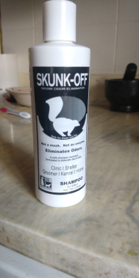 Shampooing animaux contre odeur moufette neuf