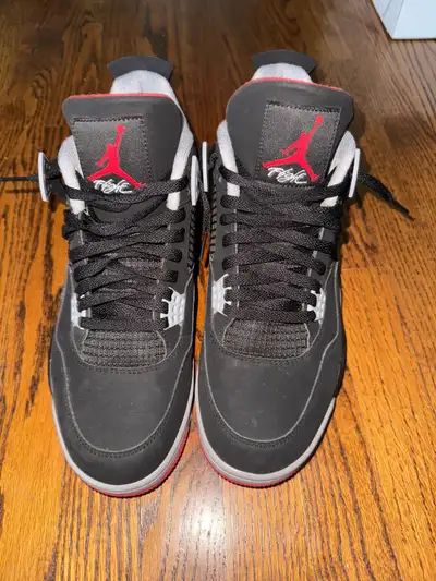 Literally worn twice with crease protectors Ua