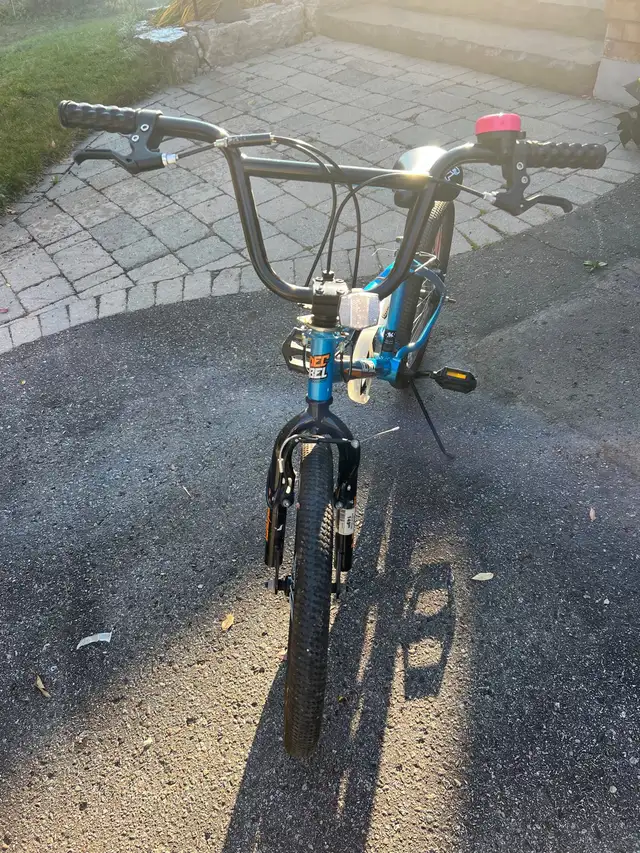 Decbl 20” Reverb bike bicycle for kids in Kids in Markham / York Region - Image 8