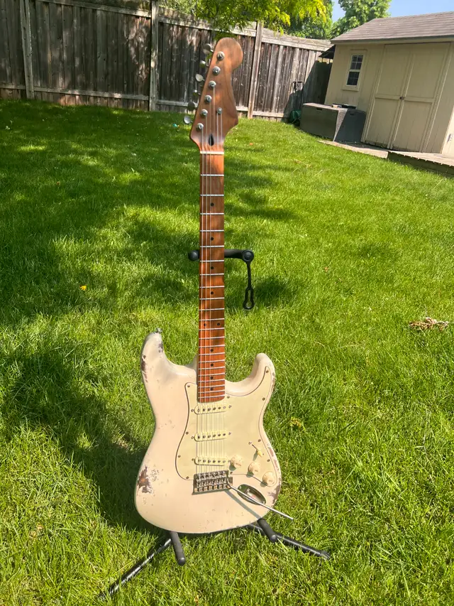 Custom Strat Style Electric Guitar NEW (Heavy Relic) in Guitars in Oakville / Halton Region - Image 3