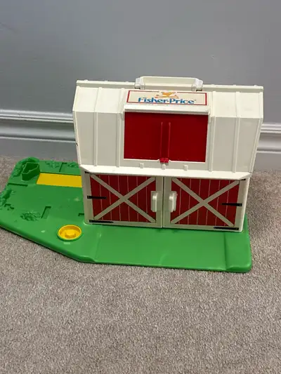 1990 Fisher Price Little People Farm #2555 Barn Only(560)