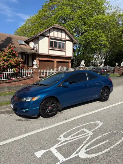 Selling my 8th gen Civic Si, final year of this generation with the legendary K20 and real VTEC. Cle...