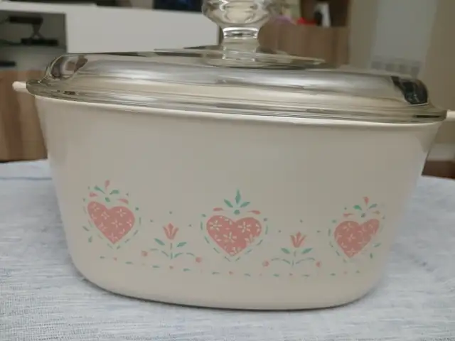 Corning ware in Kitchen & Dining Wares in Mississauga / Peel Region - Image 4