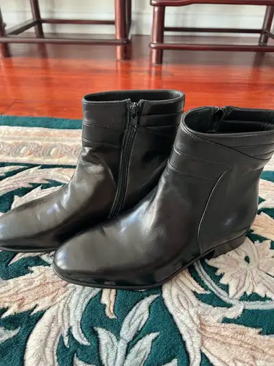 Florsheim Imperial boots size 7, View more