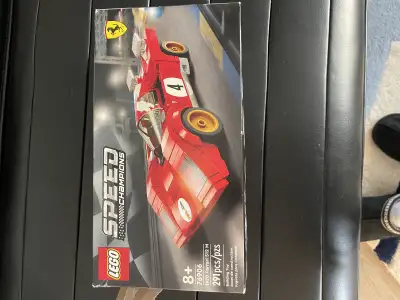 All pieces accounted for. Instruction manual and box included. In new condition.