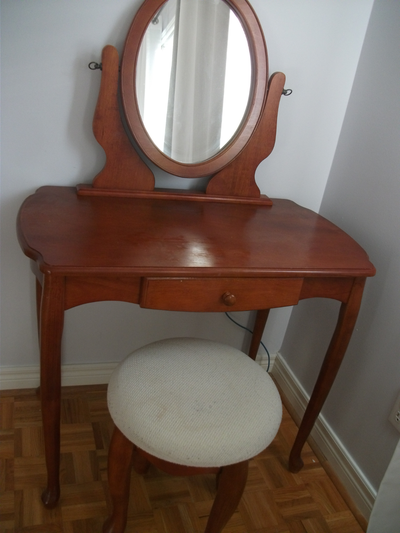 Make up Dressing table with mirror and chairsize W 35'' X D 20', View more